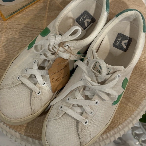 Veja White Sneakers with Green Heel Tab - Picture 14 of 14